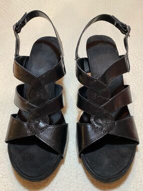 AEROSOLES Black Strappy Slingback Sandals